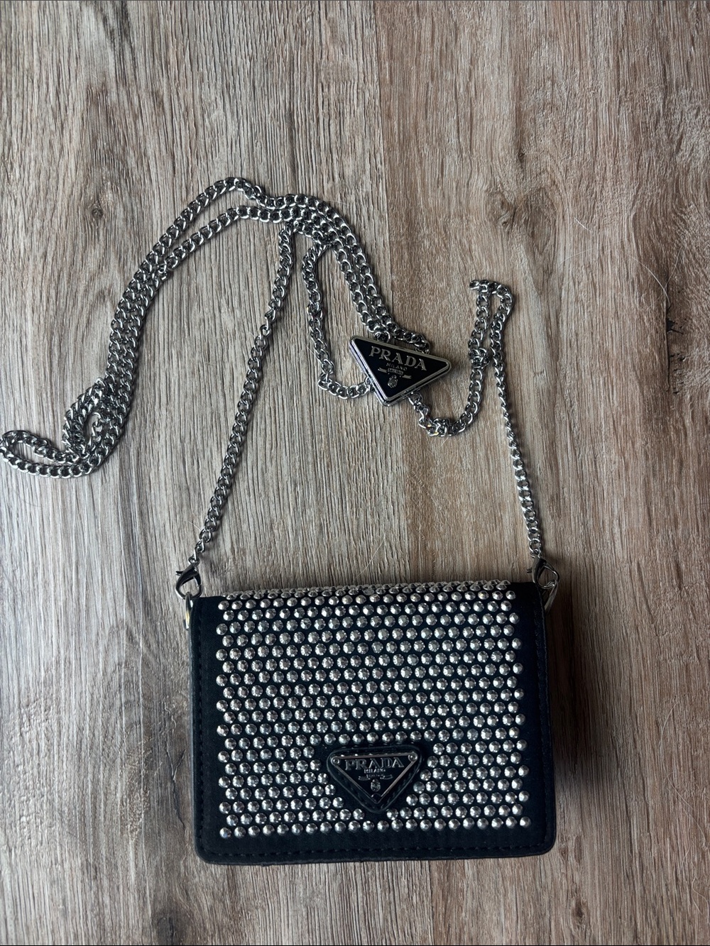Studded shoulder bag with Silver Chain